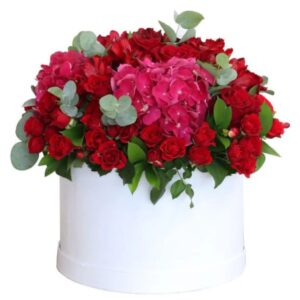 Exotic spray Rose in Box